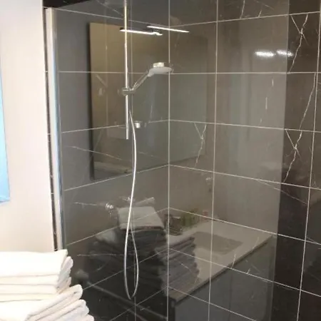 West Bay Familieappartement ميدل كيرك